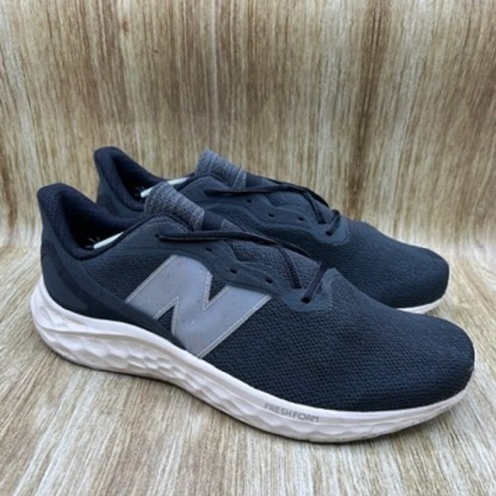 New Balance Fresh Foam Arishi V4 Men's Size 13 Black Gray Running Shoes Sneakers